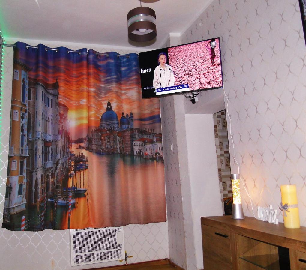 Apartament Wenecja บือตอม ภายนอก รูปภาพ